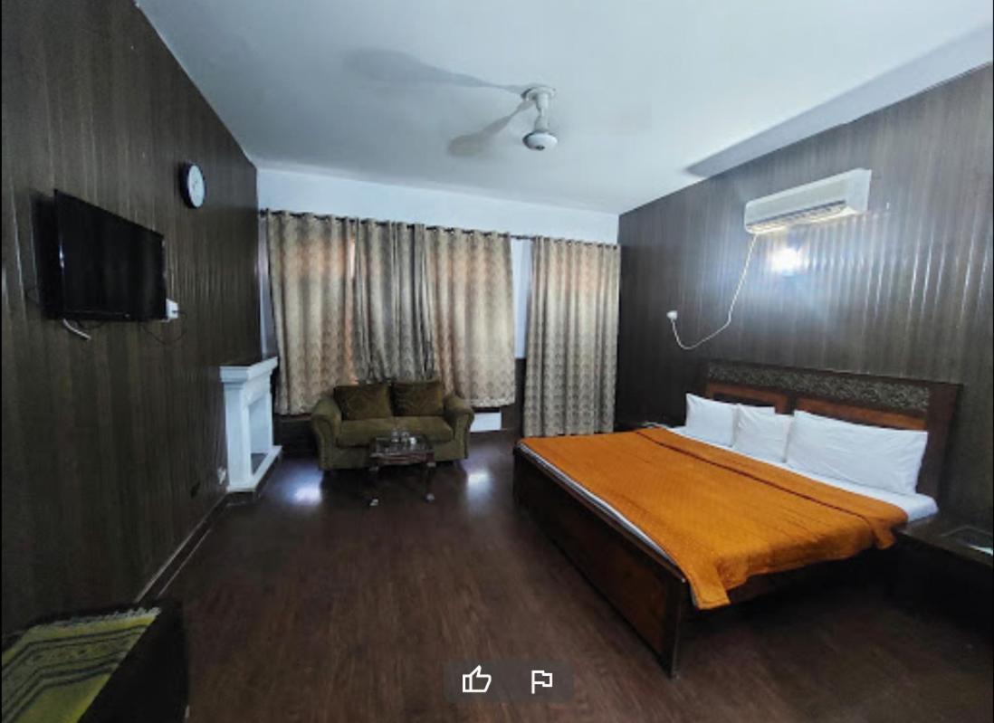 Mulberry Guest House F-10 Ісламабад Екстер'єр фото